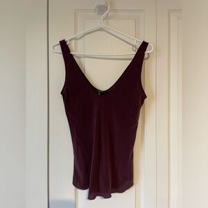 Aritzia Babaton Sid Blouse Tank Top Silk Flowy Sleeveless Scoop Neck XS